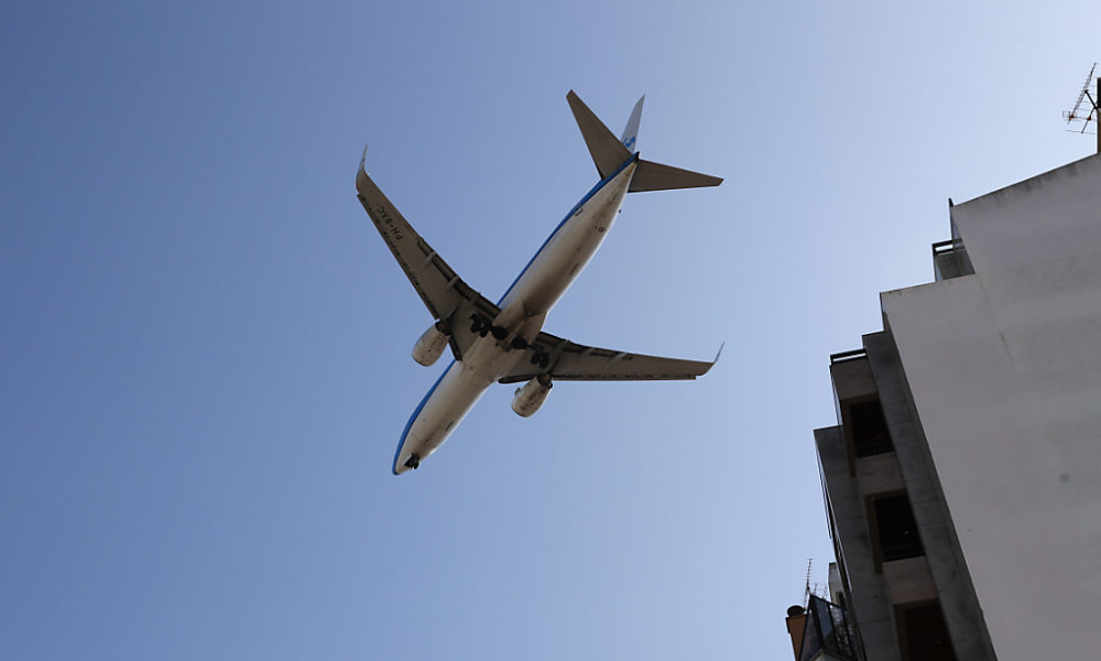 L’UNIGE veut limiter de 50% ses déplacements en avion
