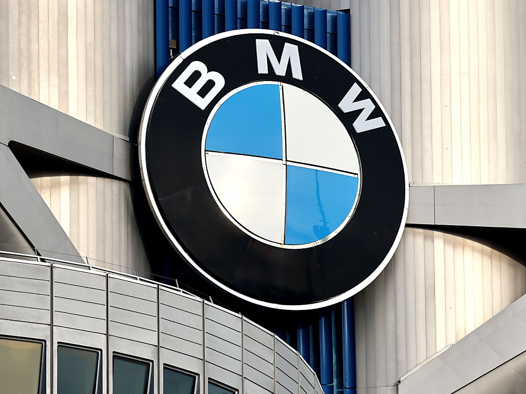 BMW: repli de la rentabilité sur un an, les coûts élevés persistent
