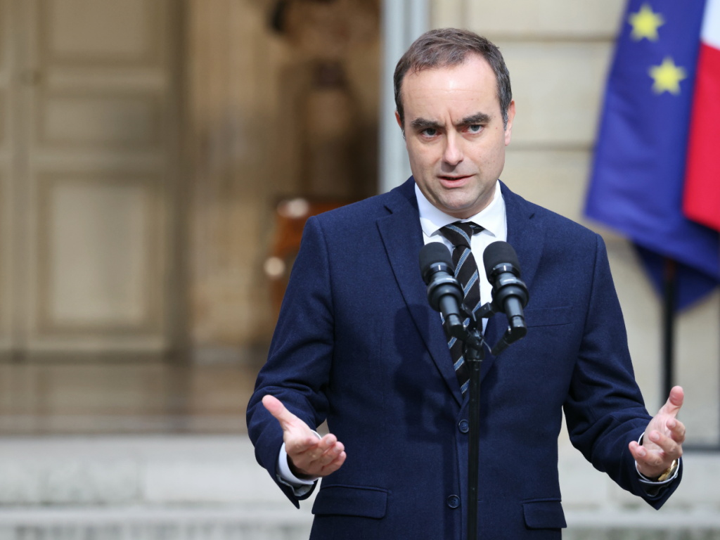 France: Mission de dernière chance pour Lecornu, démissionnaire | Radio Lac