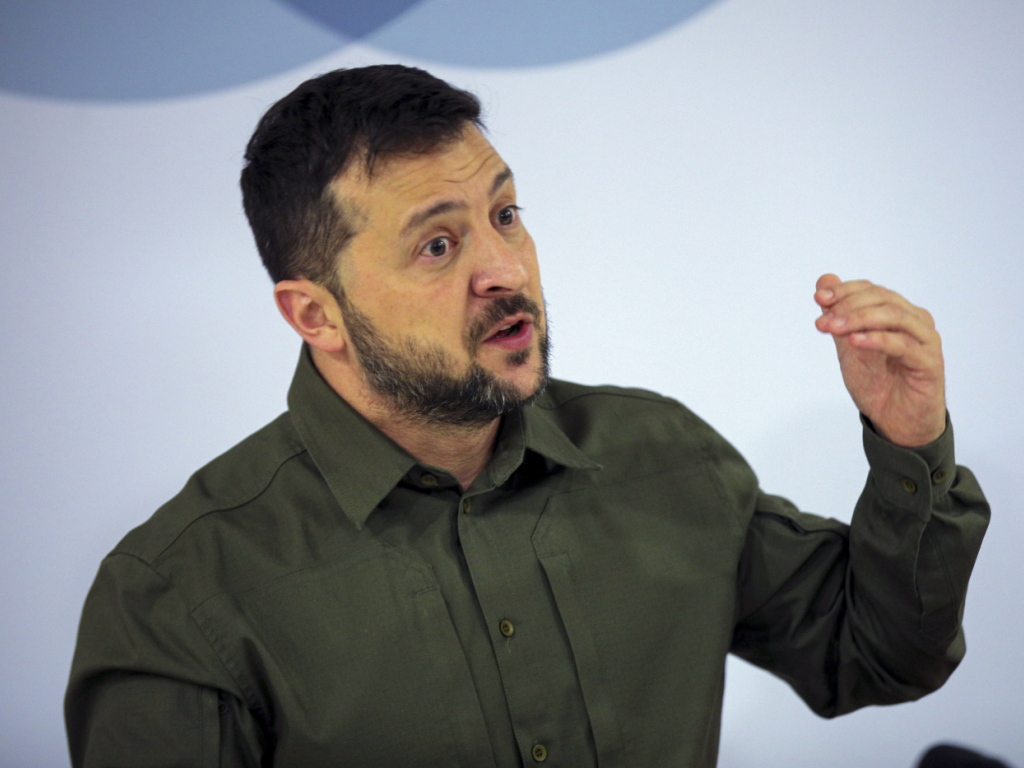 Zelensky repousse le plan américain, Poutine menace | Radio Lac