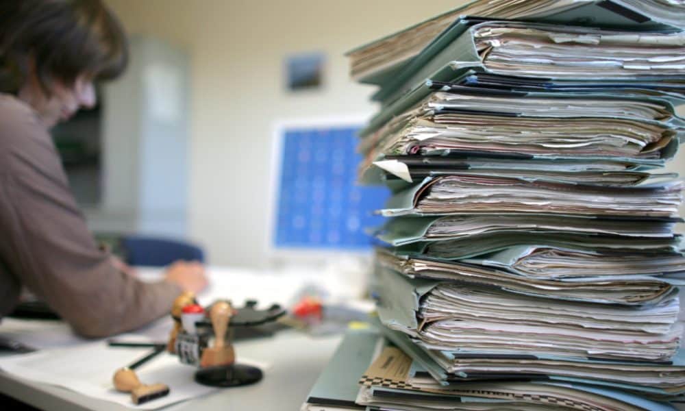 Economie: la Suisse sommée de réduire le fardeau administratif