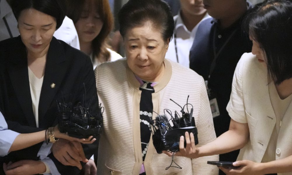 Séoul: la cheffe de la secte Moon jugée pour des pots-de-vin