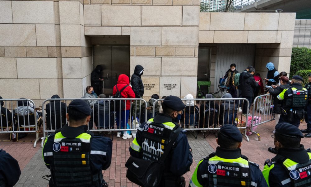 Le procès de trois militants de Tiananmen s'ouvre à Hong Kong