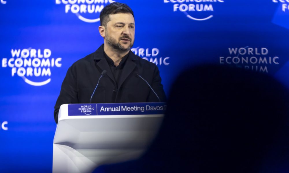 Zelensky prononce un discours critique envers l'Europe à Davos
