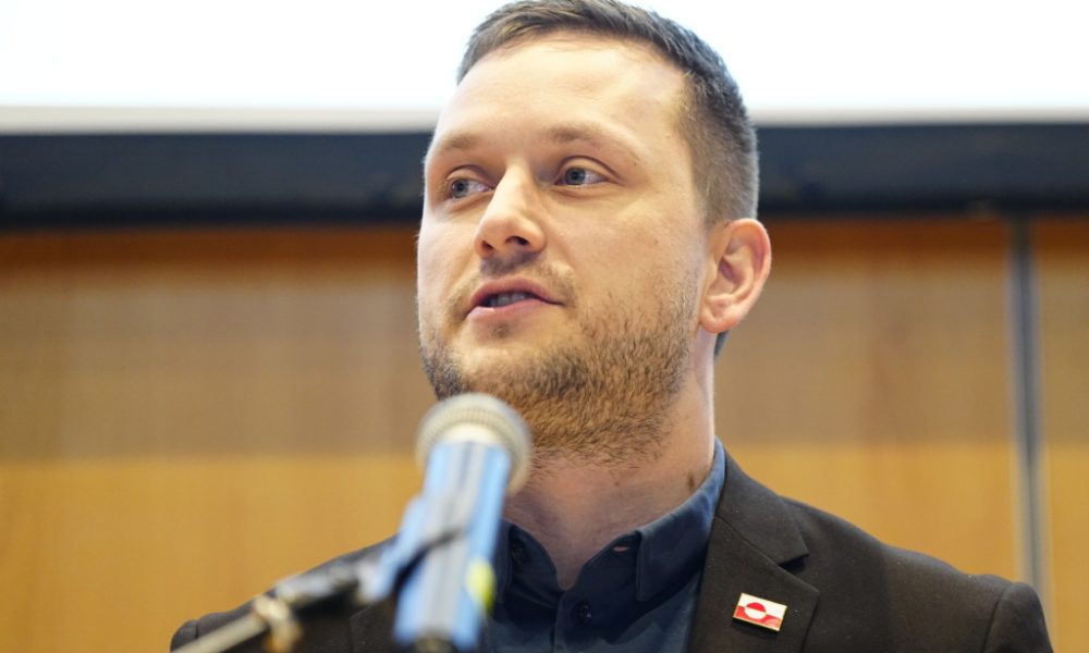 Le Groenland veut "continuer un dialogue pacifique"