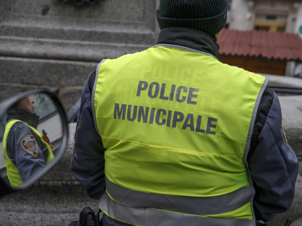 Langue des signes: 1e suisse pour la police municipale de Genève