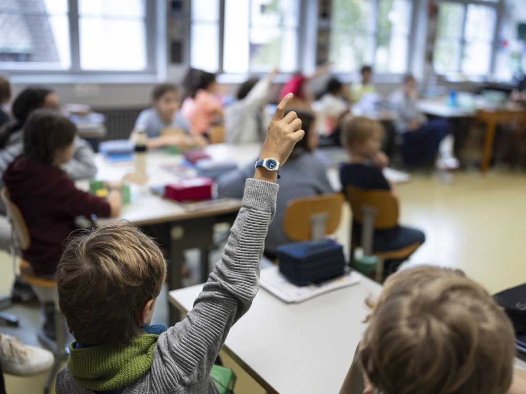L'origine sociale influence les chances à l'école en Suisse, selon l'Unicef