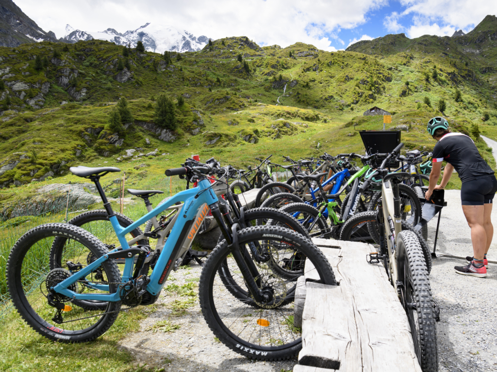 La Suisse unifie la signalisation des trails de VTT