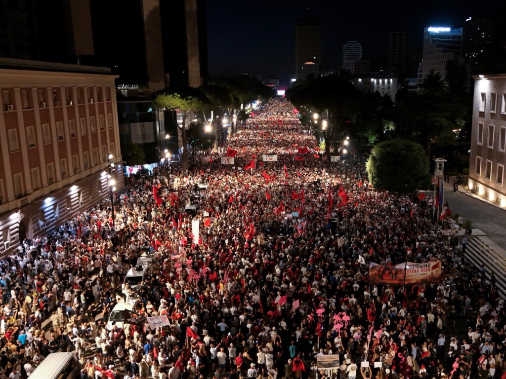 Nouvelle manifestation en Albanie contre un projet lié aux Trump